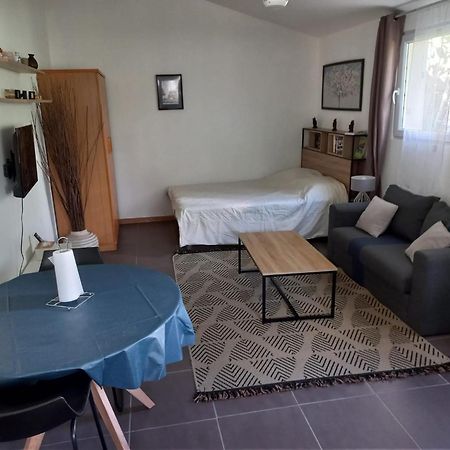 Maisonnette Au Calme Женвил Екстериор снимка