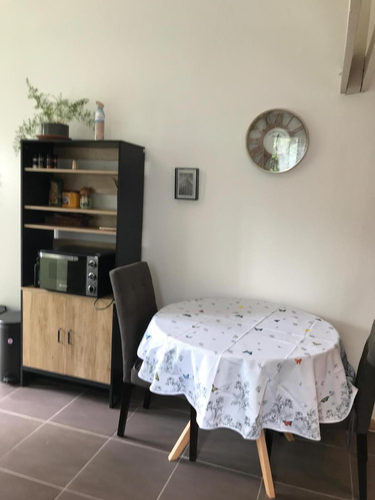 Maisonnette Au Calme Женвил Екстериор снимка